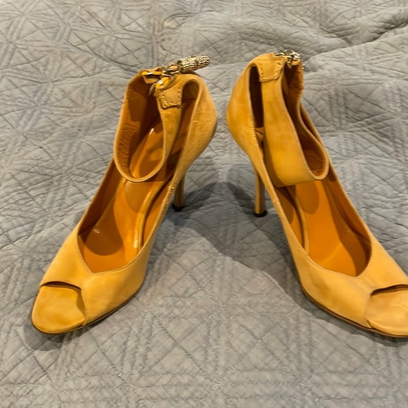 Gucci Shoes - Gucci Heels